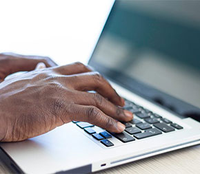 student looking for accredited online degree programs